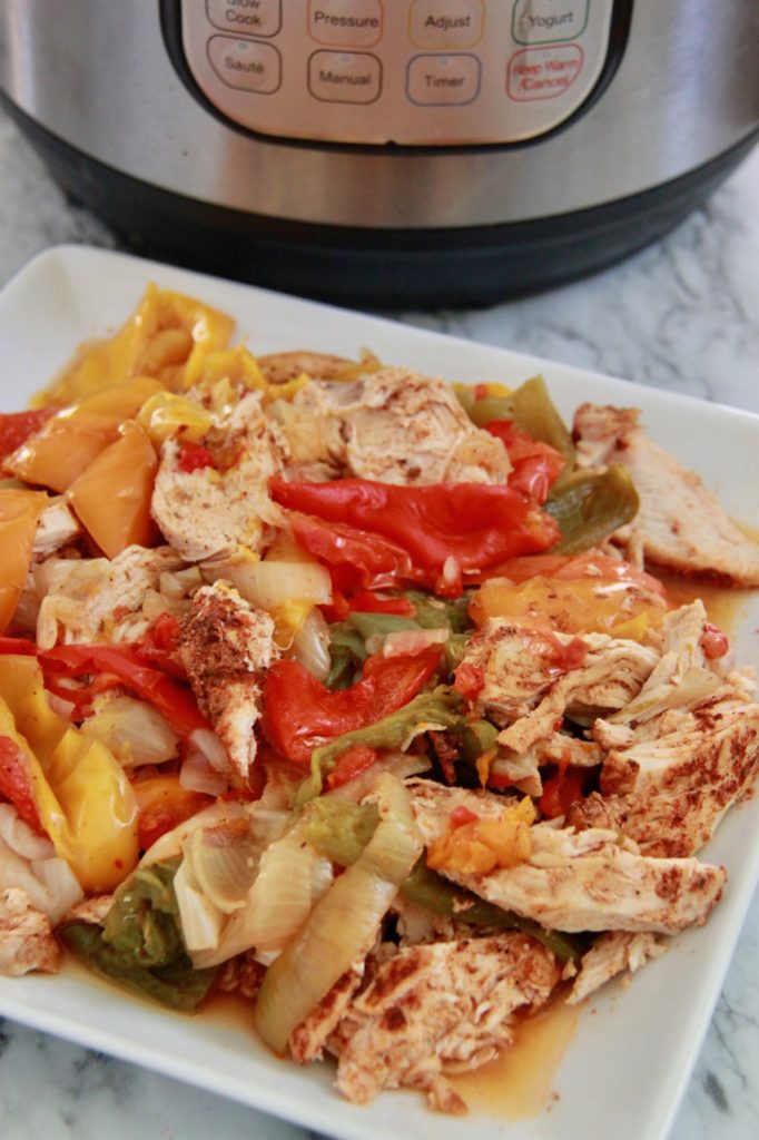 http://smashedpeasandcarrots.com/wp-content/uploads/2018/01/Instant-Pot-Chicken-Fajitas6-682x1024.jpg