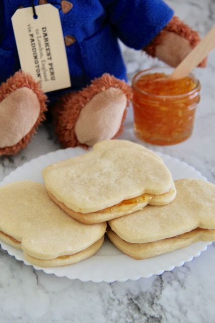 http://smashedpeasandcarrots.com/wp-content/uploads/2018/01/Orange-Marmalade-Sandwich-Cookies11.jpg