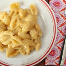 Creamy Homemade Mac ‘N Cheese {A Recipe}
