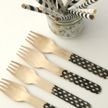 TUTORIAL: Stamped Wooden Utensils with the Silhouette Machine and September Deals!