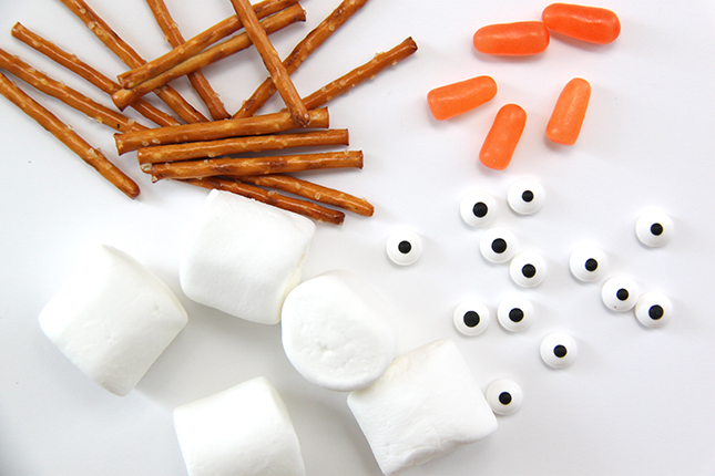 Do You Wanna Build A Snowman' Candy Party Favor Kits (Cards with Bags)