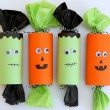 Halloween Party Poppers! What a cute idea for halloween party favors! #DIY4Halloween