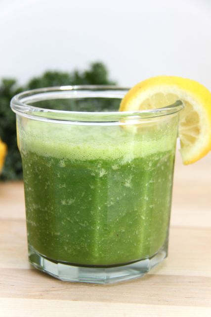 Easy and Quick Energizing Green Smoothie 