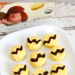 Super cute!! Charlie Brown Dipped Peanut Butter Sandwich Crackers // SmashedPeasandCarrots.com