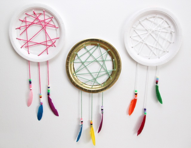 Easy Paper Plate Dream Catcher Tutorial - Smashed Peas & Carrots